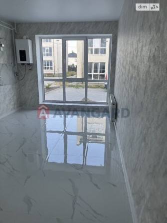 Продам квартиру з ремонтом в новобуді - фото 1