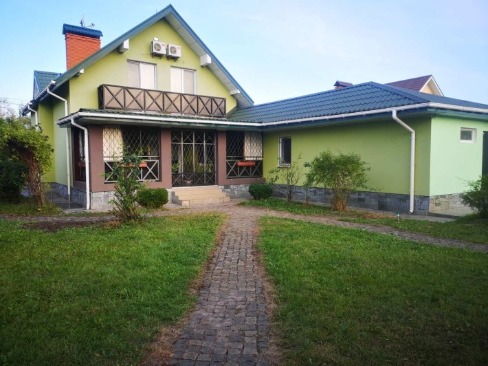 Продаж сучасного будинку в мальовничому місці. . - фото 1