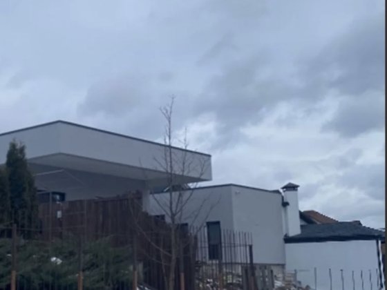 Продам дом Осокорки 235 м2 с выходом на воду Киев