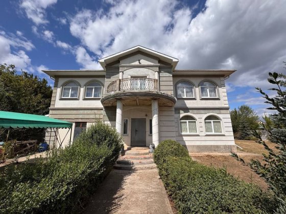 Продам Дом 515м2 п. Видный рн. Конно спортивной школы Луганськ