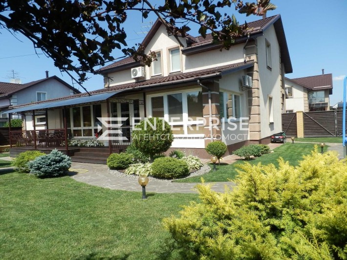 VIP-дом у Днепра, 6км метро, Бассейн Сауна Камин Терраса Генератор - фото 1