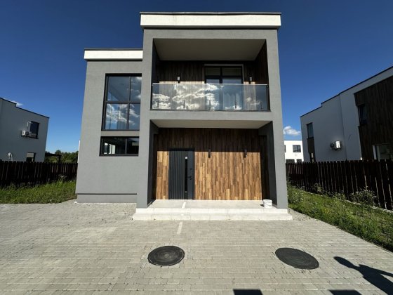 Дом с ремонтом Киев Осокорки метро Славутич Дарницкий озеро участок 10 Киев