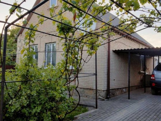 Продається затишний дім на Лівому