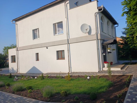 Продаю сучасний будинок в екозоні Кропивницкий