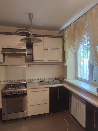 Продаж будинку в Києві - фото 1