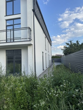 Продается триповерховий таунхаус. Жуляни., Торг - фото 1