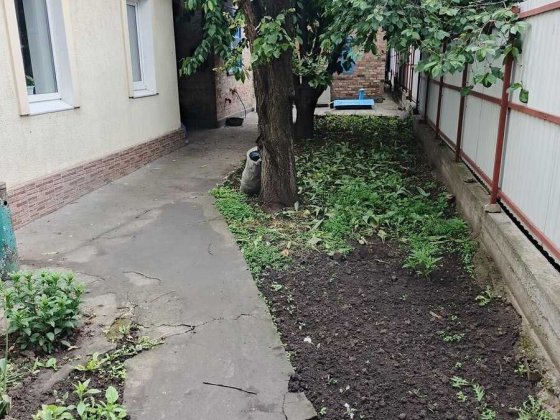 Продам пів будинку по вул. Червоної калини з окремим входом