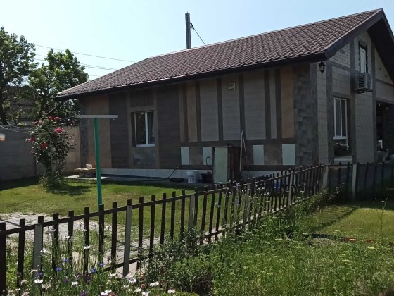 Продам будиночок біля річки Дніпро