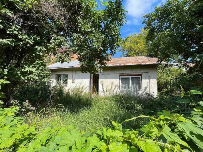 Продам ділянку з будиночком, вул. Розточчя, - фото 1
