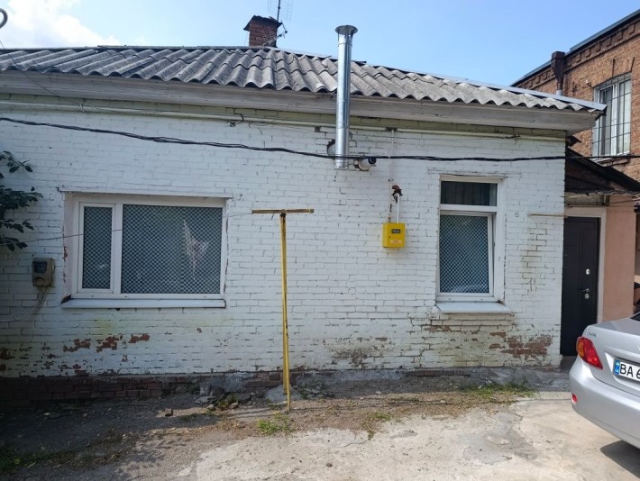 Продам частину будинку в загальному дворі - фото 1