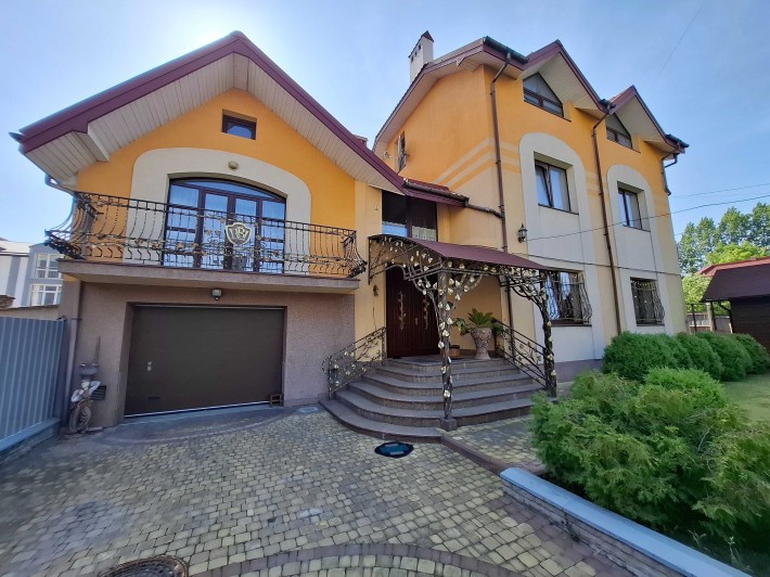 Продаж окремостоячого будинку у м. Львові, вул. Мазепи - фото 1
