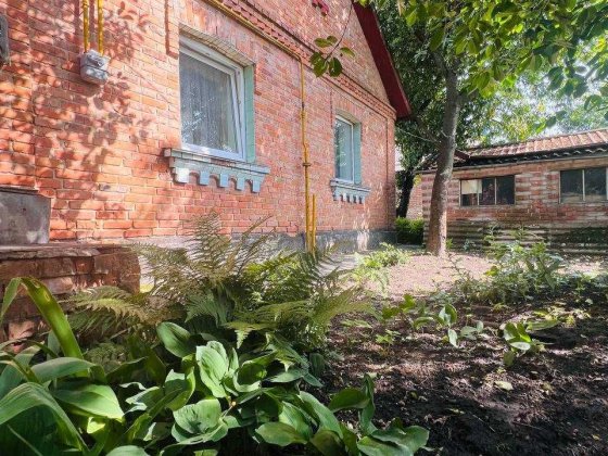 Продам будинок по вул.Південній 6830 Винница