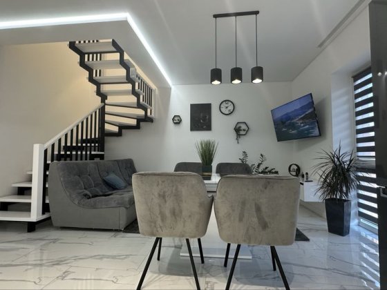 Шикарний таунхаус з ремонтом та центральними комунікаціями Вінниця