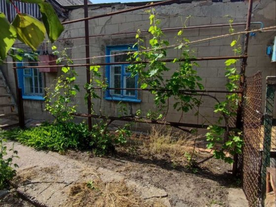 Продаж пів будинку з садом, Калантирівка