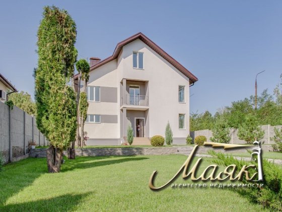 Предлагается к продаже дом с видом на Днепр. Запорожье