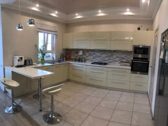 Срочная продажа современного нового дома р-н Южного рынка