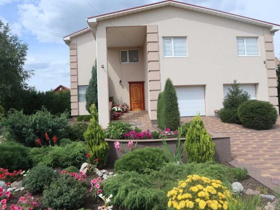 +СРОЧНАЯ ПРОДАЖА!  Капитальный дом п.Солнечный 195000 дол.