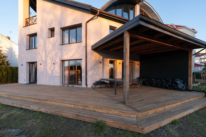 Продаж котеджу з ремонтом на вулиці Роксоляни! - фото 1