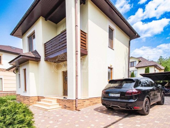 Продаж 2-поверхового будинку з ремонтом - Флоринка Харків