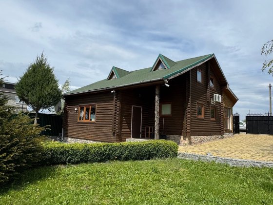 Продається будинок в мальовничому місці Кропивницкий