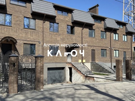 Продаж таунхаусу парк перемоги перша лінія Кропивницкий