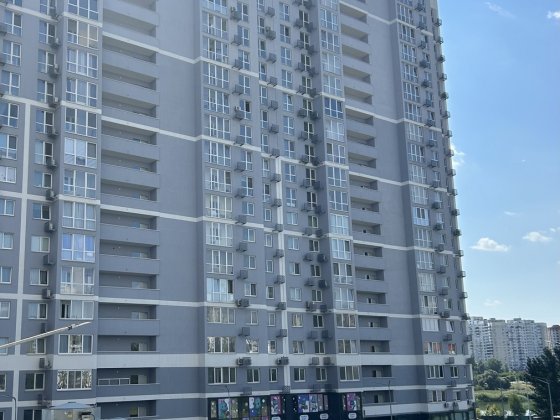 Продаж 1 кімнатної квартири  в ЖК Лебединий ул.Ревуцького 40б Киев