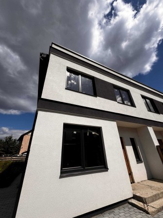 Таунхаус Софіївська Борщагівка з паркомісцем - фото 1