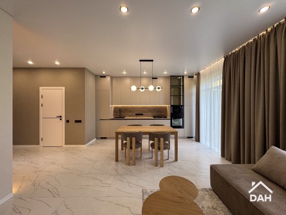 Таунхаус 110 м² з ремонтом, центральні комунікаціі, газ, забудовник Софиевская Борщаговка