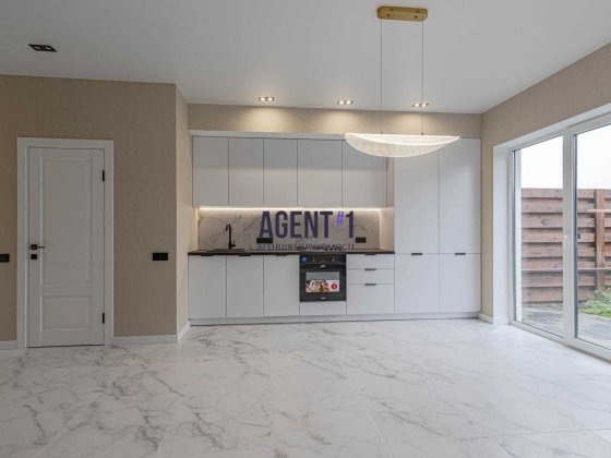 Таунхаус 106 кв.м. з ремонтом, газ, центральні коммунікації. Софіївська Борщагівка