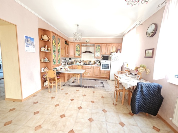 Продажа дома с.Софиевсквя Борщаговка 170м,17 соток - фото 1