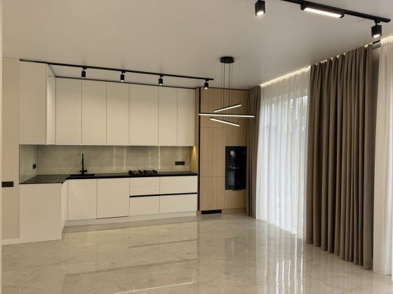 Таун з ремонтом ‼️ 900 м. до Києва | газ Софіївська Борщагівка