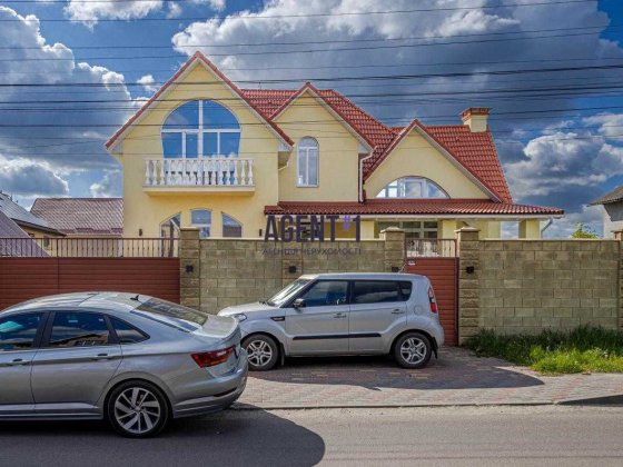 Продається гарний якісний будинок 333 кв.м. с. Софіївська Борщагівка. Софиевская Борщаговка