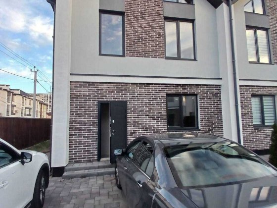 Триповерховий дуплекс 160 кв. м у с. Софіївська Борщагівка Софіївська Борщагівка