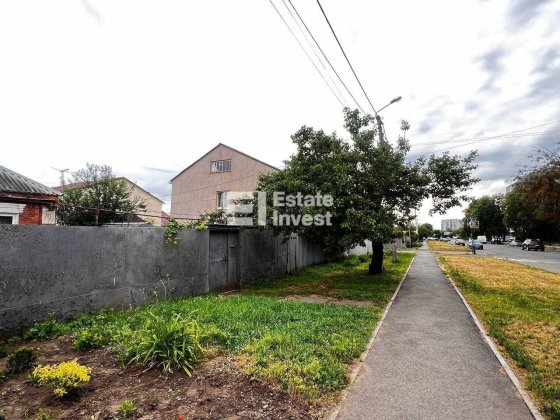 Продам 1/2 будинку на вул. Киргизька, 70/1. Харьков