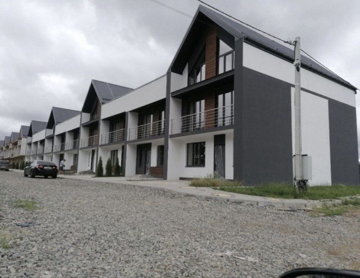 ! ДОМ МРІЇ ! Продається цегляний таунхаус за дуже гарною ціною - фото 1