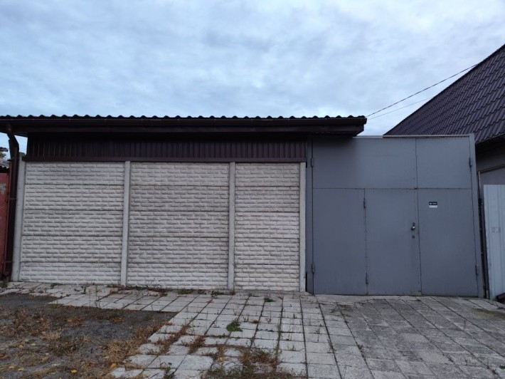 Продам дом со своим складом. Хозяин. - фото 1