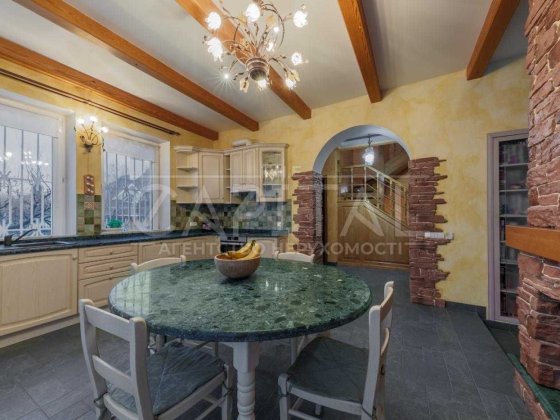 Продаж будинку 270м2, Софіївська Борщагівка, 10 соток Софіївська Борщагівка