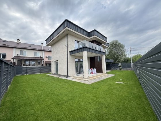 Будинок з ремонтом ‼️ Автонавіс | перший ліцей через дорогу Петропавловская Борщаговка