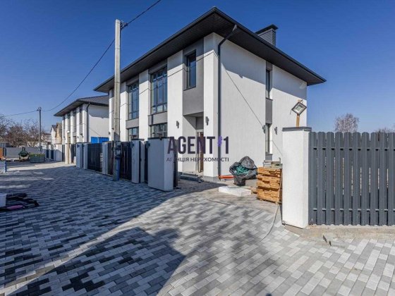 Продаж якісного дуплексу біля лісу, с. Петропавлівська Борщагівка. Петропавлівська Борщагівка