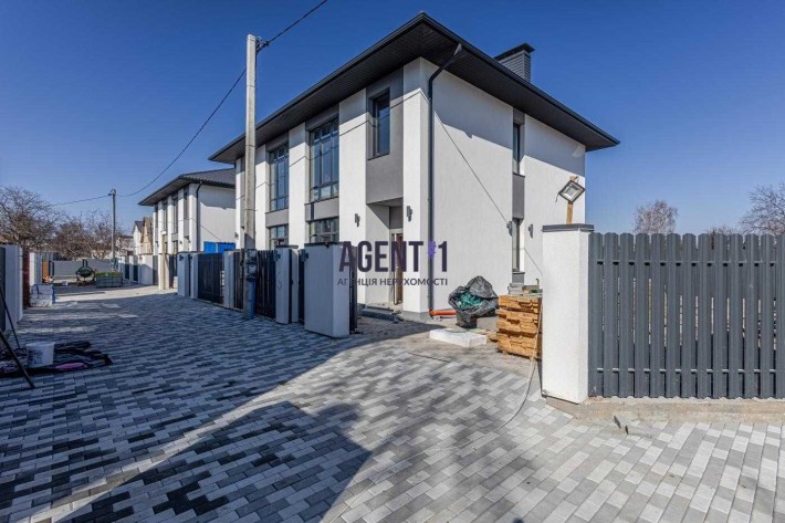 Продаж якісного дуплексу біля лісу, с. Петропавлівська Борщагівка. - фото 1