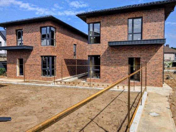 Будинок 130 кв.м. біля Ліцею на 3,7 сотках. Петропавлівська Борщагівка Петропавловская Борщаговка