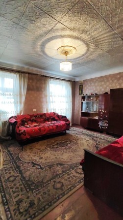 Продаётся просторный дом на Ленпоселке, на улице Дунайская. - фото 1