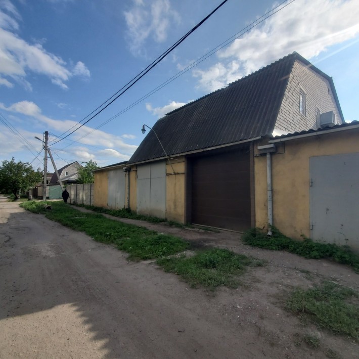 У продажу будинок під житло і бізнес - фото 1