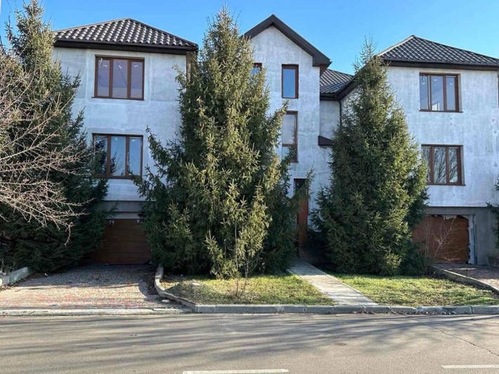Дом под коммерческую деятельность в Совиньоне - фото 1