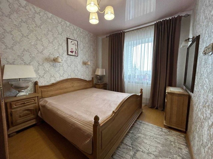 Довгострокова оренда  3-кімн. квартири   з паркомісцем та альтанкою. - фото 1