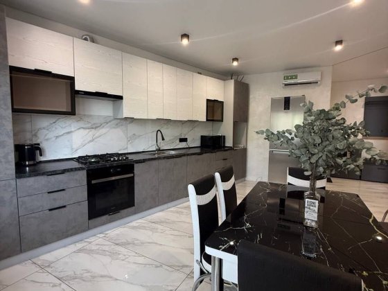 Оренда просторої 3 км квартири в затишному районі центра міста Івано-Франківськ