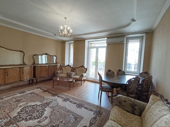 Здам в довготривалу оренду 3 - кімнатну квартиру! Центр. Драмтеатр! Рівне