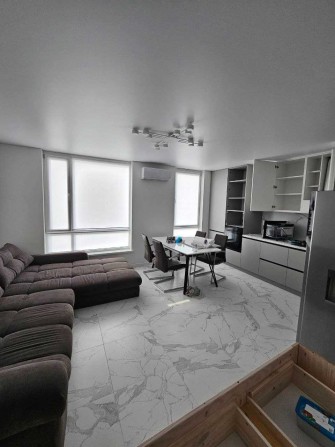 Оренда стильної 1-кімнатної студії в центрі, ЖК «Авторський», 60 м² - фото 1