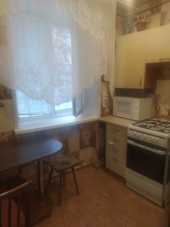 12.500.Сдам свою 3 квартиру, ул б.хмельницкого., р -он Титова.без риэл - фото 1