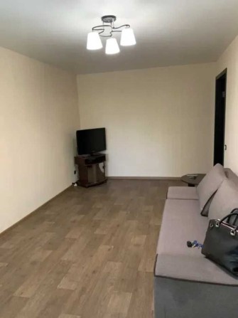 Аренда двухкомнатной квартиры на ул.Артема, 88 - фото 1